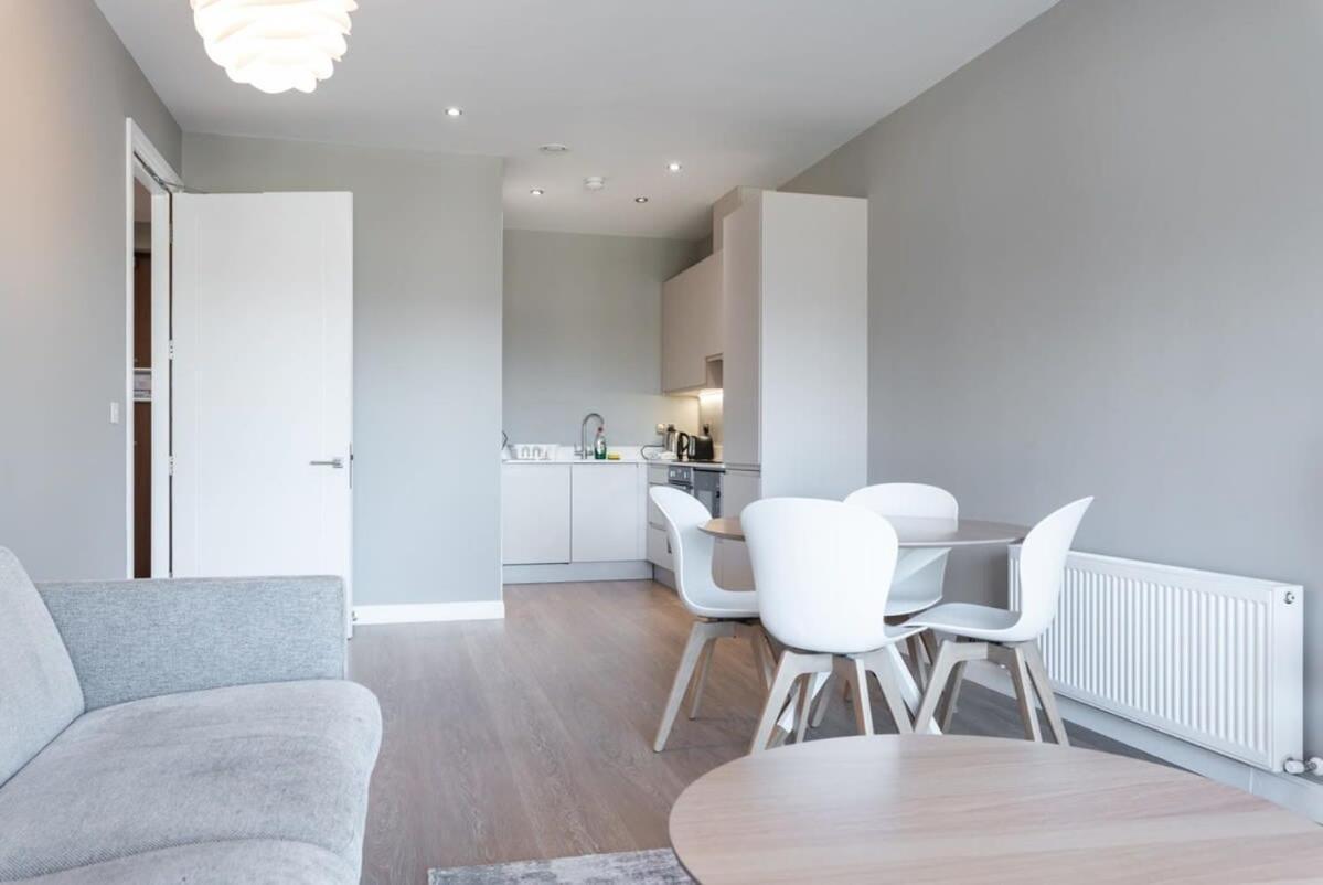Woodward Square One By At Apartment