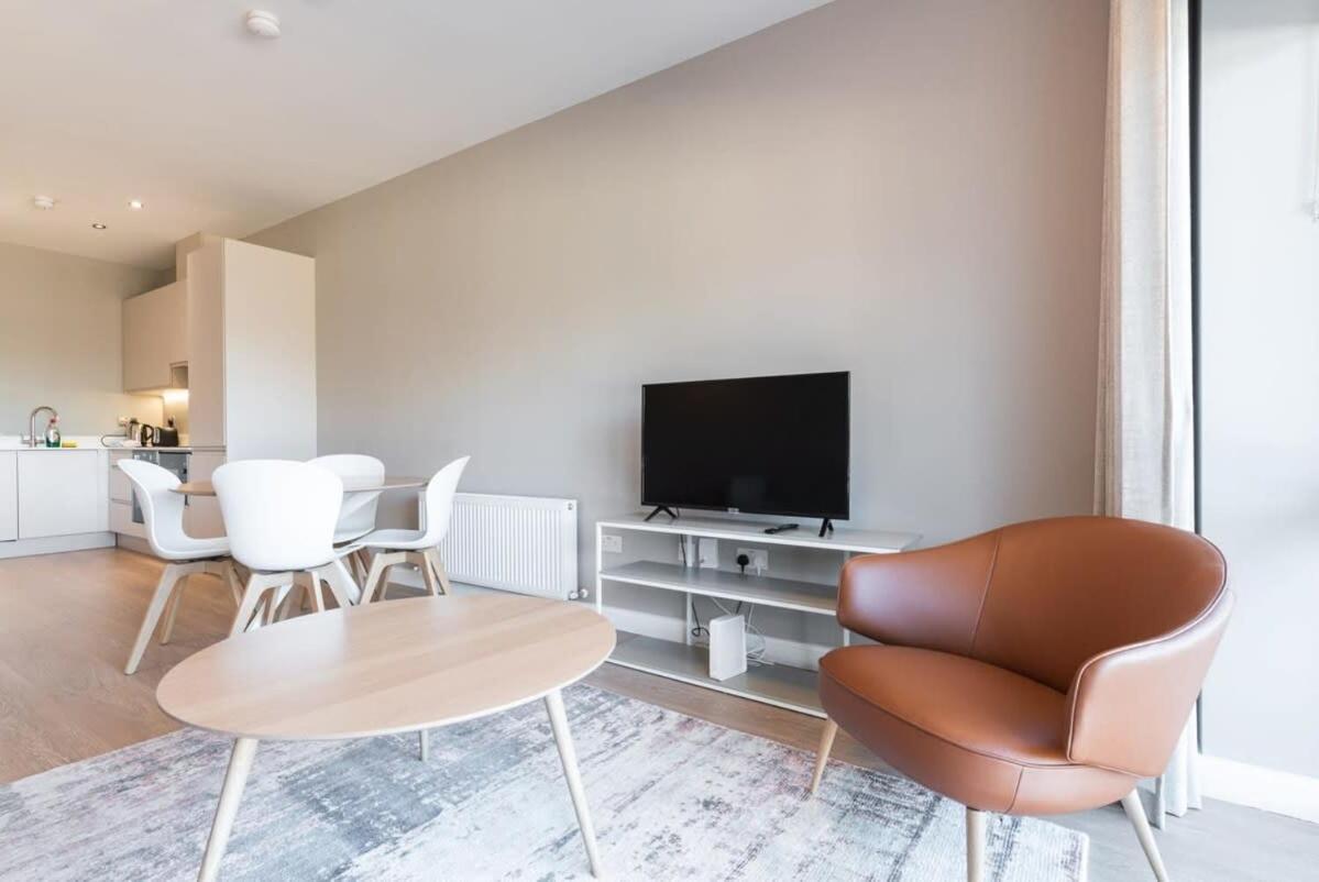 Woodward Square One By At Apartment *