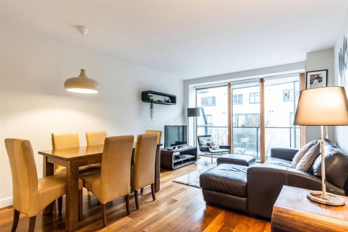 Apartment Grand Canal 2 Bedroom Flat
