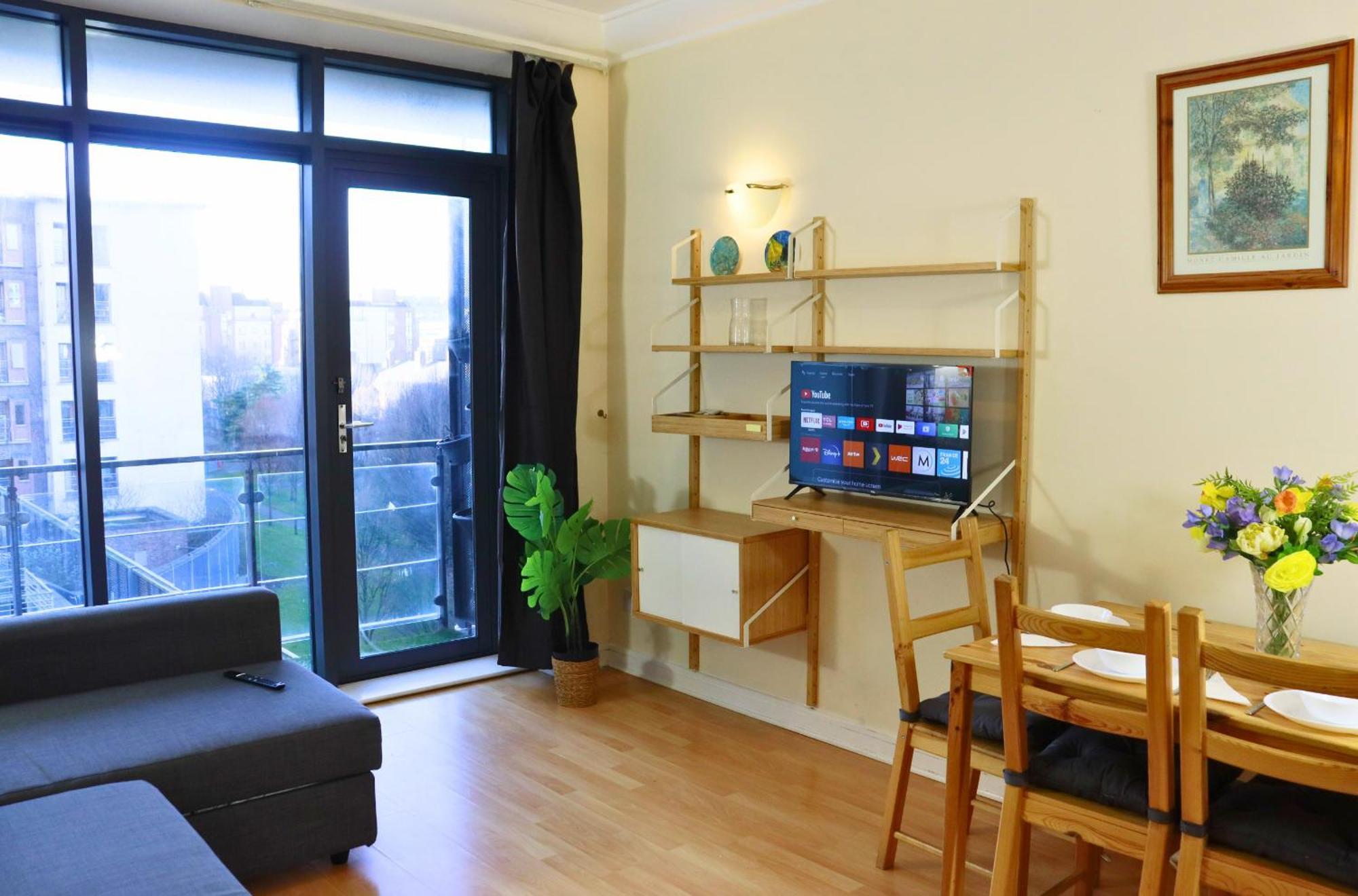 Emerald Escape Flat Near Ifsc Apartment *